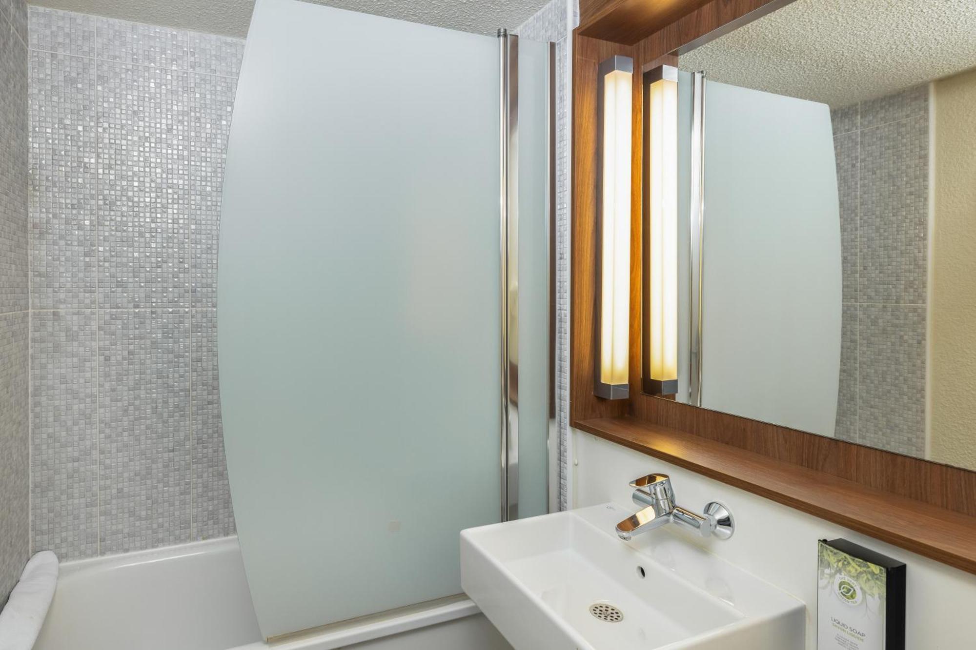 Hotel Campanile Nature - Marne La Vallee Chelles 3*
