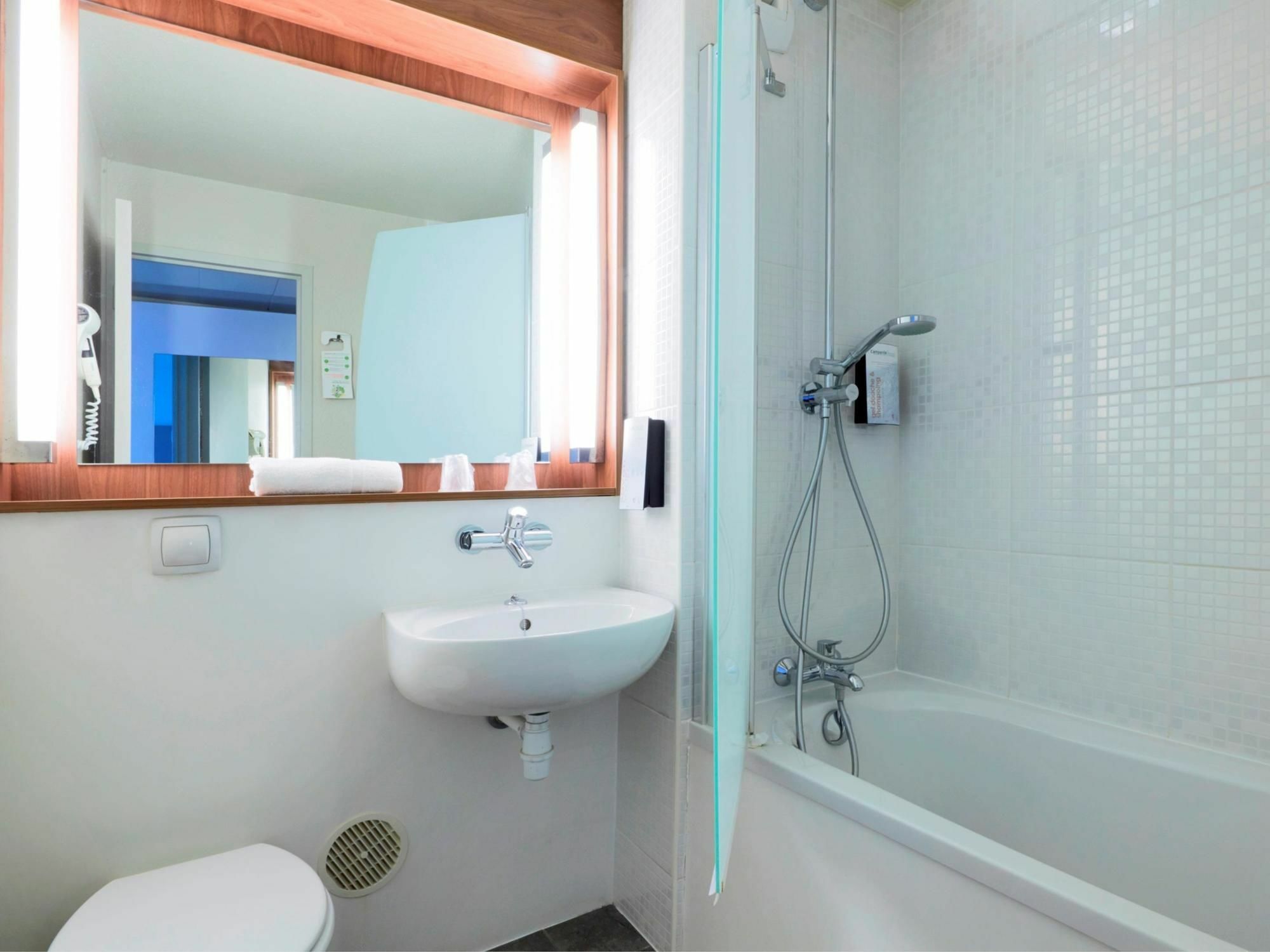 Hotel Campanile Nature - Marne La Vallee Chelles 3*